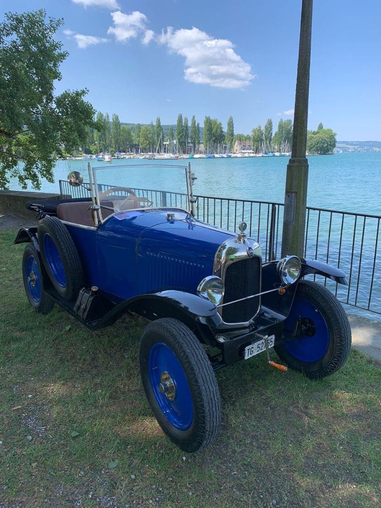 blauer-oldtimer